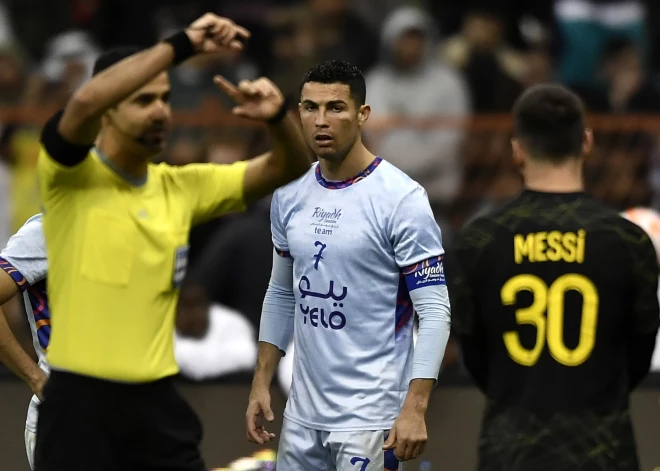 Ronaldu pārbaudes spēlē gūst divus vārtus pret Mesi pārstāvēto PSG