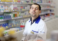 "Latvija ir kļuvusi par manām mājām, šeit jūtos labi un esmu par to pateicīgs," saka farmaceits no Ukrainas Mikola Gundarijevs.