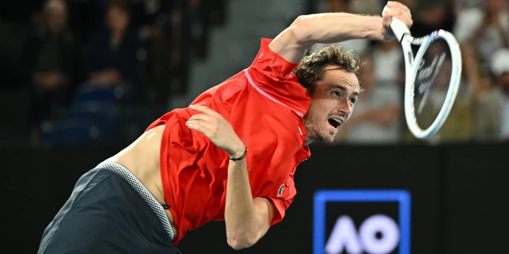 Medvedevam un Norijam "Australian Open" beidzas trešajā kārtā