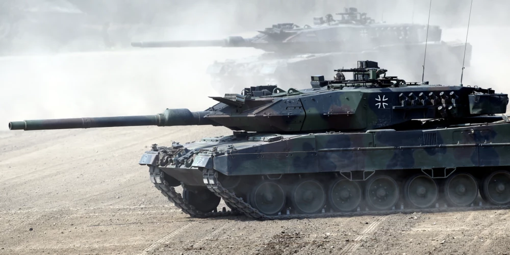 “Atbrīvo Leopardus, Vācija!” Ļaudis sašutuši par Vācijas vilcināšanos nodot Ukrainai tankus