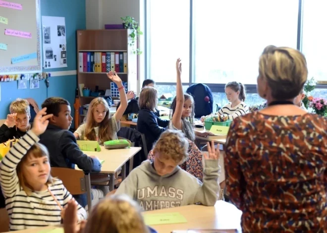 В Риге 1000 педагогов проверили на владение латышским: в 187 случаях знания не соответствовали требованиям