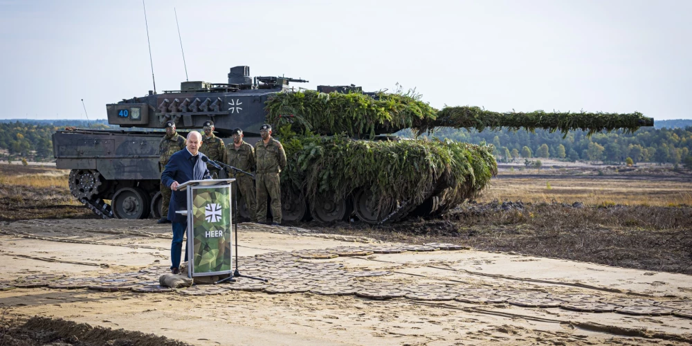 Bērboka: Berlīne gatava ļaut Polijai piegādāt Ukrainai tankus