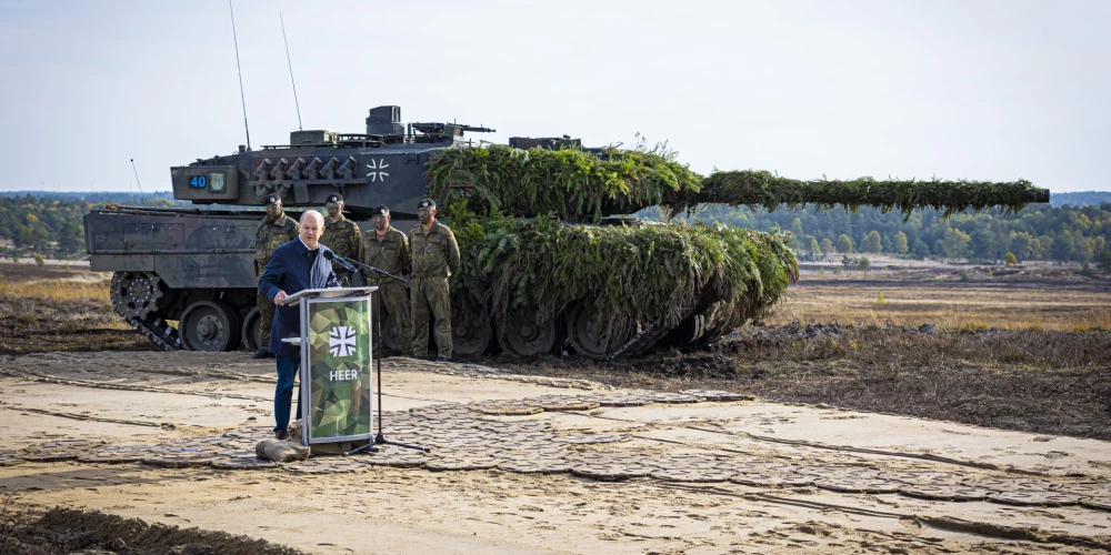 "Leopard 2" tanks