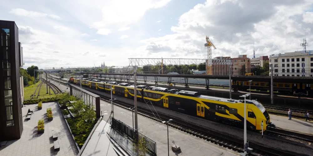 Rosina sākt pasažieru vilcienu satiksmi maršrutā Viļņa-Rīga-Tallina