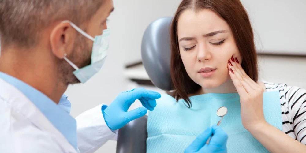 Что категорически запрещено делать при зубной боли?