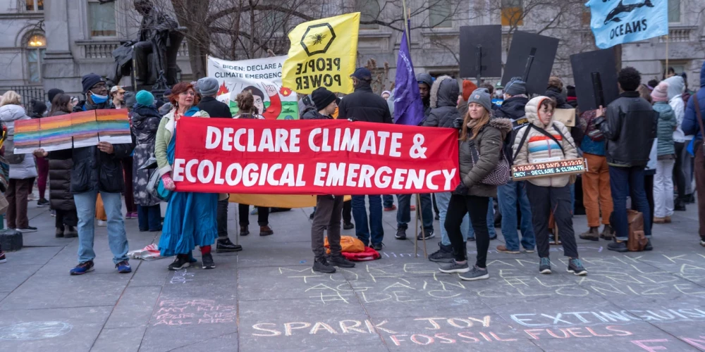 Vācijas vides aktīvistu organizācija iesūdz tiesā valdību par klimata mērķu neievērošanu