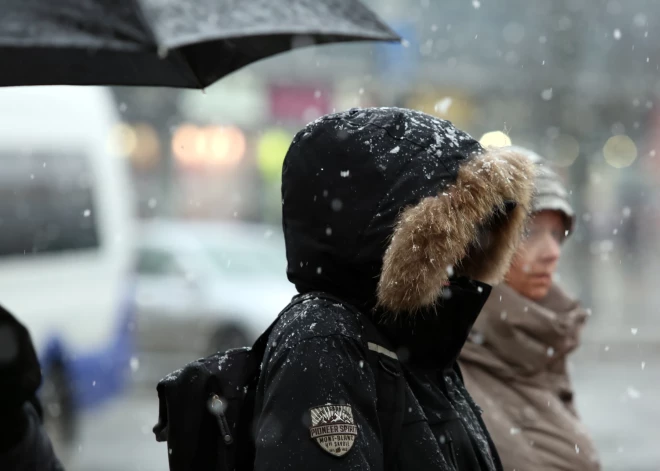 В четверг в Латвии будет небольшой дождь и оттепель, местами снег