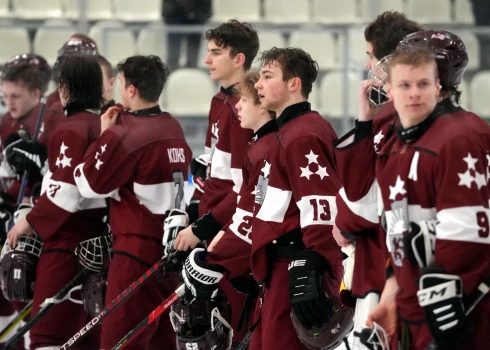 Latvijas hokejisti sasniedz Eiropas Jaunatnes ziemas Olimpiādes finālu