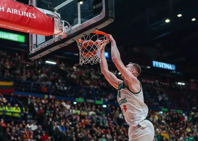 Šmitam 11 punkti, viņa "Žalgiris" dramatiski zaudē Eirolīgas spēlē