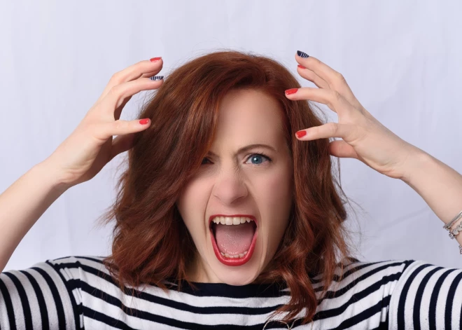 Aptauja: 66% iedzīvotāju atzīst, ka atvaļinājuma laikā viņus traucē no darba