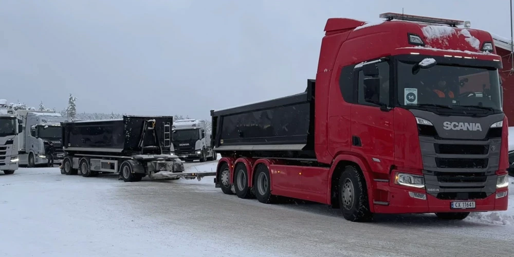 Lielākais pilnībā elektriskais "Scania" kravas auto sastāvs, kas jau strādā raktuvēs Norvēģijā, sver 64 tonnas.