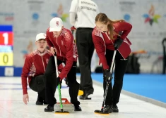 Latvijas kērlinga izlase pirmo zaudējumu piedzīvo Eiropas Jaunatnes ziemas olimpiādes pusfinālā
