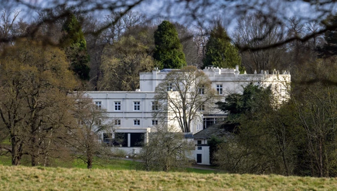 Princim Endrū piederošajā īpašumā “Royal Lodge” Vindzorā ir 30 istabas.