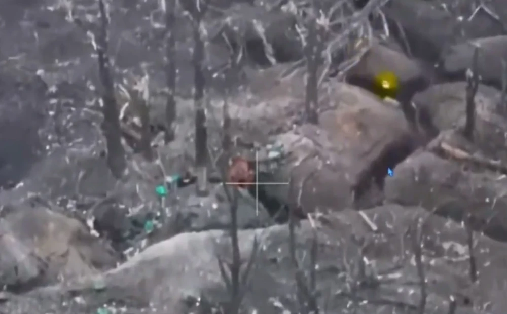 VIDEO: The Russian occupier loses a duel with a Ukrainian drone-kamikaze