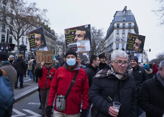 Francijā turpinās protesti pret pensiju sistēmas reformu