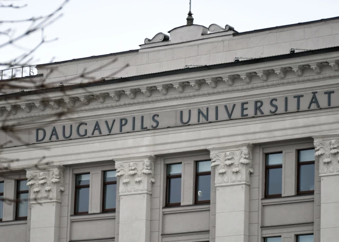 Divi Daugavpils Universitātes padomes locekļi atkāpjas no amata