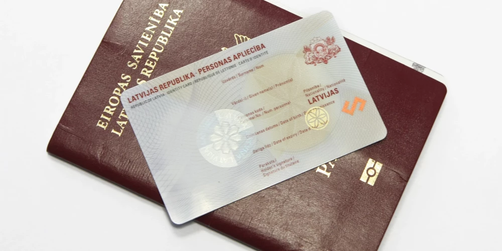 Электронная идентификационная карта и паспорт гражданина Латвии