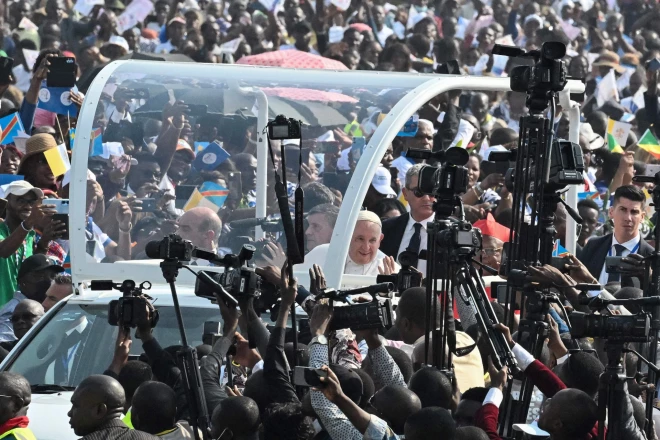 Pāvesta Franciska vadīto dievkalpojumu Kongo Demokrātiskās Republikas galvaspilsētā Kinšasā trešdien apmeklējis vairāk nekā miljons cilvēku.