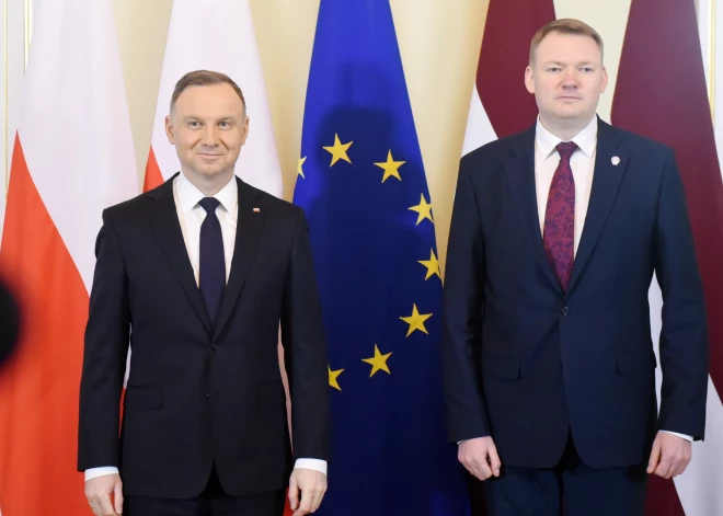 Нужно укреплять обороноспособность региона и помогать Украине: спикер Сейма встретился с президентом Польши