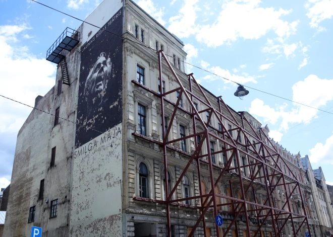 JRT atklātā vēstulē pauž sašutumu par ieilgušo teātra ēkas remontu; jaunas izrādes vairs neiestudēs