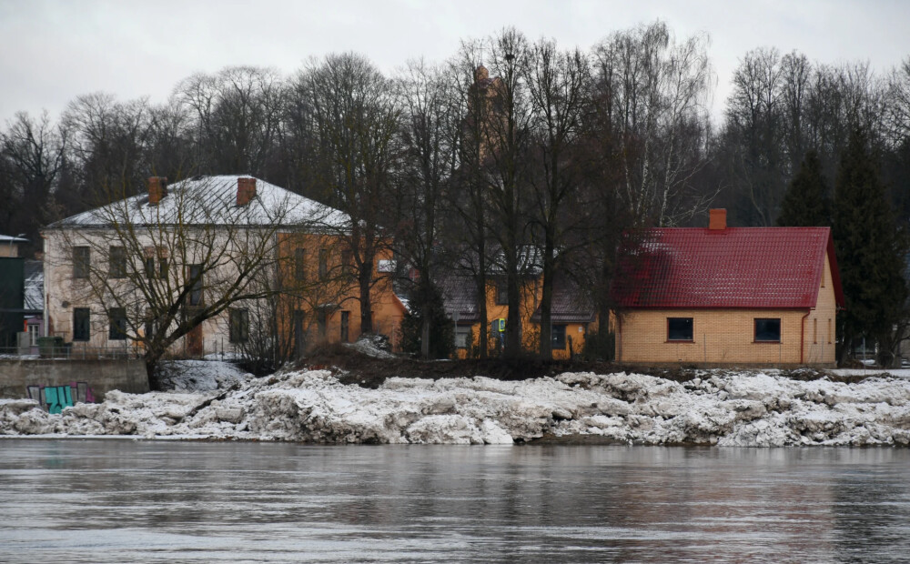 Jēkabpils apkārtnē plūdu dēļ cietuši lauki 300 hektāru platībā