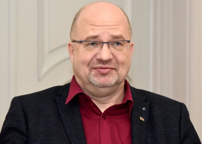 Svin Vents Armands Krauklis un serbu basketbola leģenda Vlade Divacs - sveicam jubilārus!