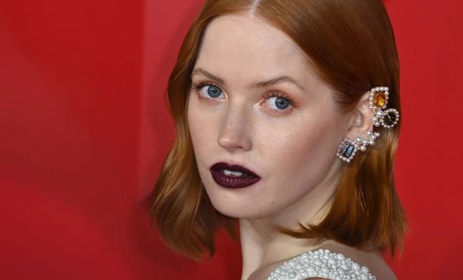 Актриса Элли Бамбер воплотит на экране образ Кейт Мосс