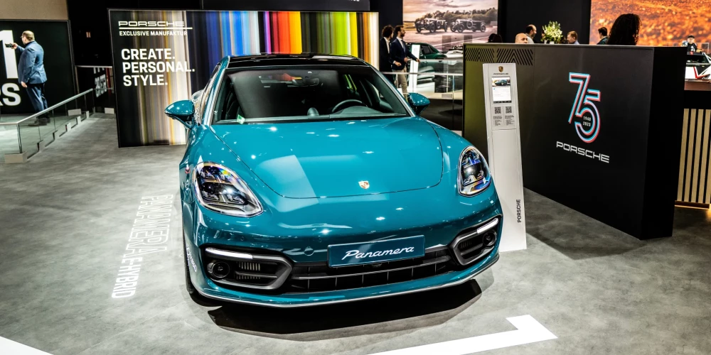 Automīļi nespēj noticēt - jauno "Porsche" Ķīnā pārdod par neticami zemu cenu. Drīz vien seko vilšanās