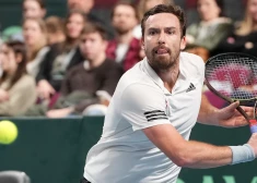 Gulbis svin uzvaru Latvijas tenisistu Deivisa kausa duelī ar Izraēlu, panākot vadību ar 2-0