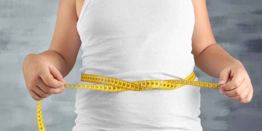 Тревожная тенденция: в Латвии все больше детей страдают от ожирения