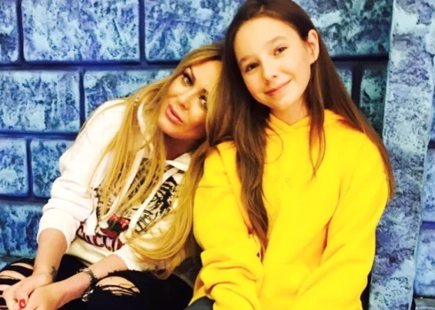 Юлия Началова и ее дочь Вера (Фото: instagram.com/julianachalova/)