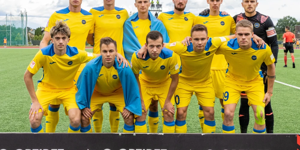 Sporta klubs "Super Nova" ir Latvijas futbola klubs no Salaspils, kas pašlaik spēlē Latvijas futbola Virslīgā. Līdz 2020. gadam komanda mājas spēles aizvadīja Olainē, bet 2021. gada sezonā spēlēja RTU stadionā Rīgā. 2018. gadā "Super Nova" ieņēma 2. vietu Latvijas futbola 1. līgā un kvalificējās pārspēlēm par tiesībām spēlēt Virslīgā. Tajās komanda sacentās ar Virslīgas turnīra septītās vietas ieguvējiem FK Metta/LU, bet divu spēļu summā zaudēja ar 2:10 (2:7 un 0:3). 2021. gadā ieņēma 3. vietu 1. līgā un pirmoreiz kluba vēsturē iekļuva Virslīgā.