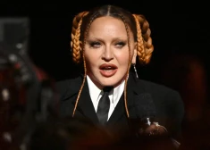 "Grammy" skatītāji neizpratnē par Madonnas jauno seju, ko pielīdzinājuši lellei no šausmu filmas "Zāģis"