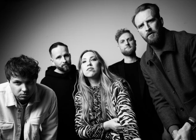 Grupa "Astro’n’out" izdod singlu "Manifestē" un izziņo savu līdz šim lielāko koncertu