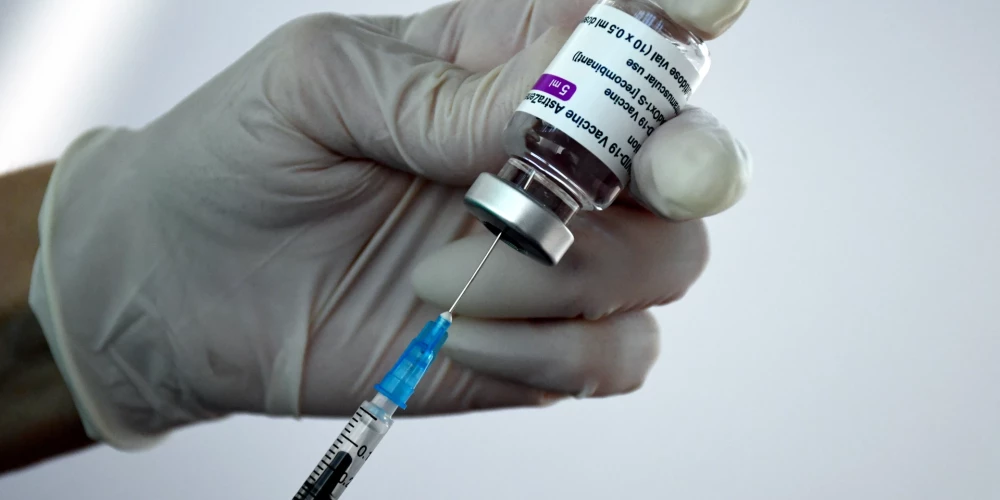 Охват вакцинацией от Covid-19 в Латвии достиг почти 70%