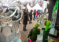 Nenokavējiet! Kamēr nav izkusuši, vēl var aplūkot unikālos Jelgavas ledus skulptūru festivāla darbus. FOTO