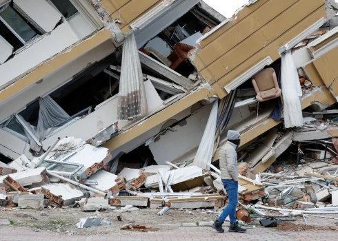 10 spēcīgākās un nāvējošākās XXI gadsimta zemestrīces