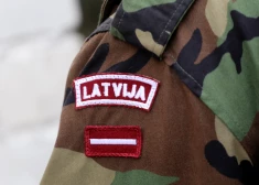 В Латвии молодых людей призывать в армию не будут, если у них декларировано место жительства за границей