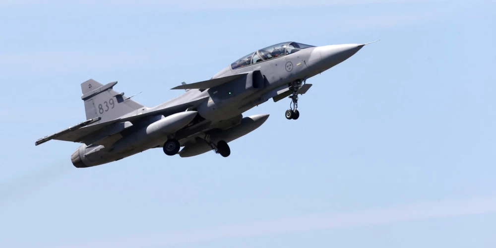 Zviedrija pēc iestāšanās NATO piedalīsies patrulēšanas misijā Baltijas valstu gaisa telpā