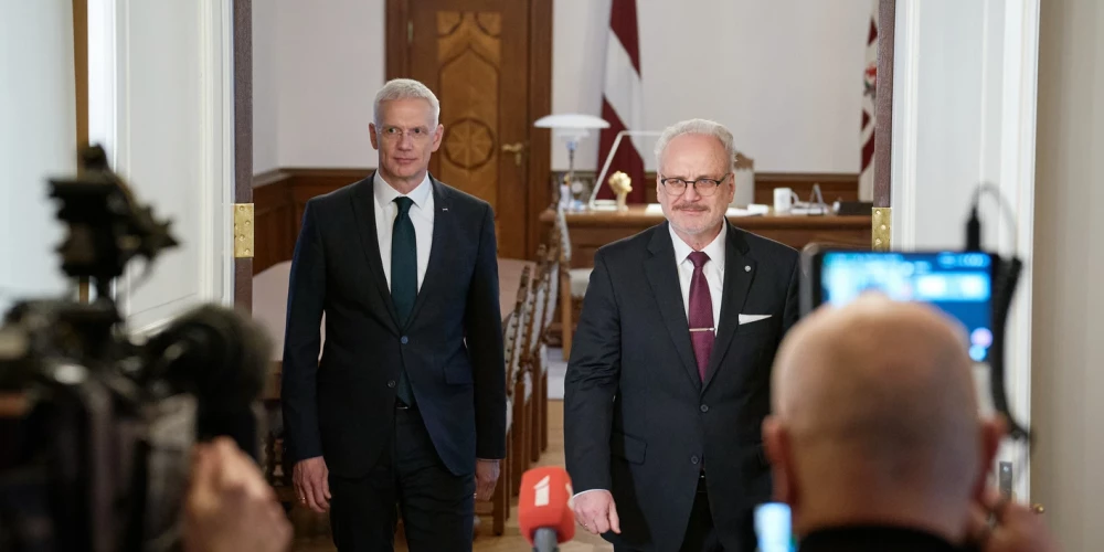 Kariņš un Levits vēlas CVK nodot Saeimas kompetencē