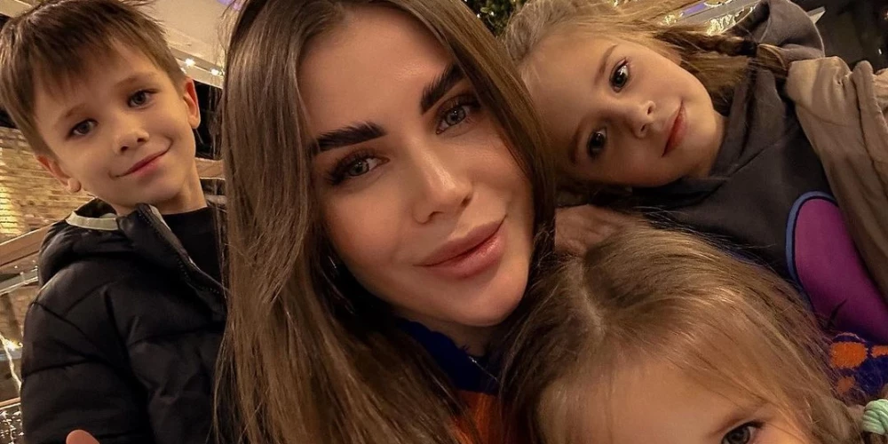 София Стужук — звезда интернета, демонстрирующая идеальный образ современной женщины. Она доказывает, что многодетная мать может быть красивой и ухоженной, находить время на бизнес и увлечения, заниматься саморазвитием. Жизненную философию и взгляды блогера разделяют миллионы подписчиц, но есть и те, кто с ней не согласен.