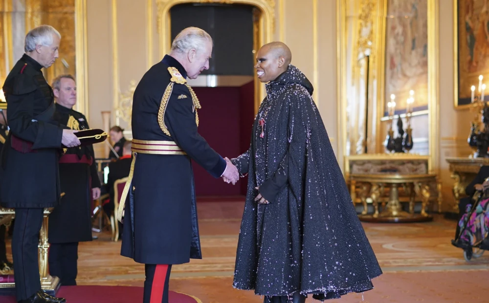 British rock star “Skin” receives an Order of the British Empire in an eccentric outfit