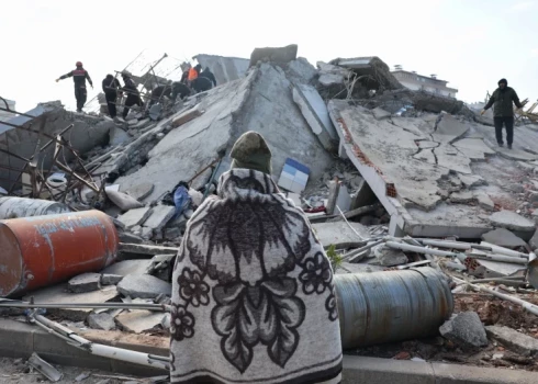 На портале Ziedot.lv стартовал сбор средств в помощь народу Турции. (Фото: AFP/Scanpix)