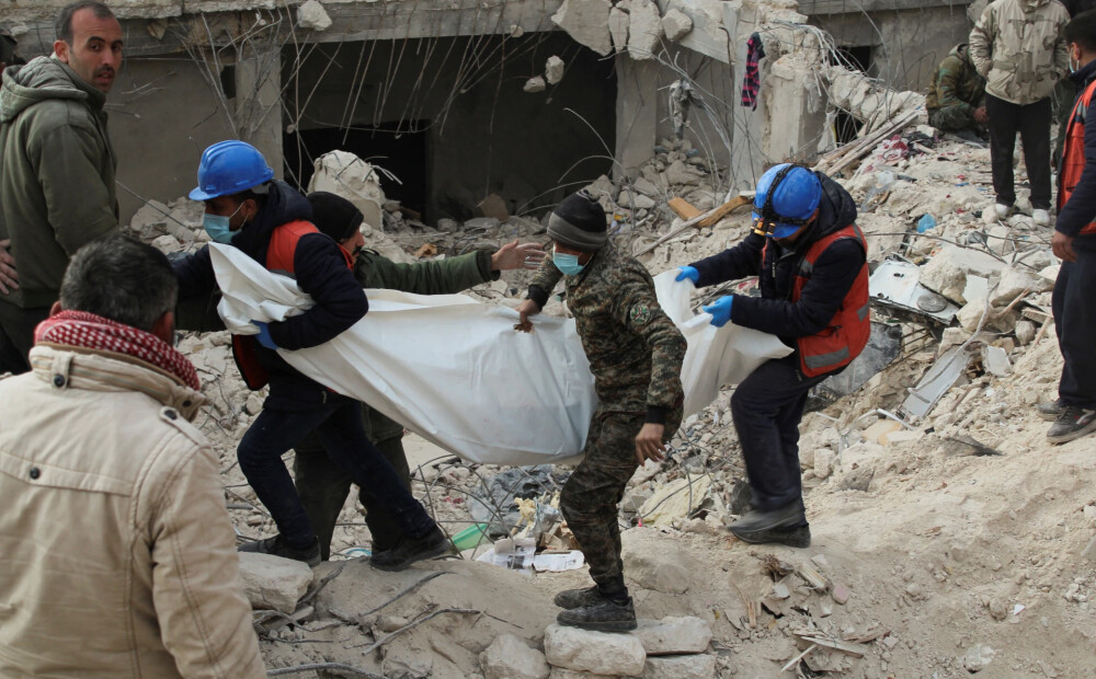 Zemestrīces upuru skaits Turcijā un Sīrijā pārsniedz 11 700