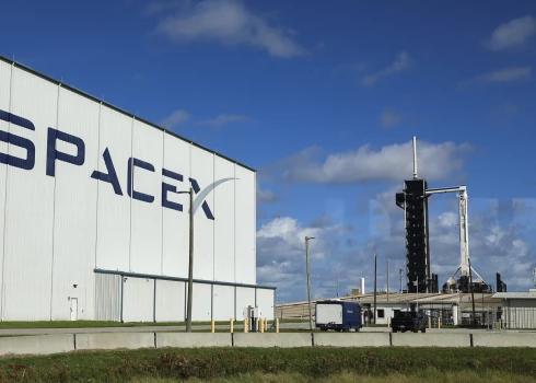 "SpaceX" ierobežojis Ukrainas iespējas izmantot "Starlink" dronu vadībai
