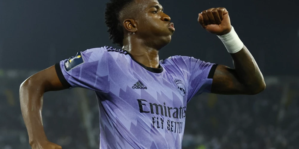 Vinisiuss Žuniors (portugāļu: Vinícius Júnior, dzimis 2000. gada 12. jūlijā) ir Brazīlijas futbolists, spēlē uzbrucēja pozīcijā. Žuniors savu karjeru sāka Riodežaneiro "Flamengo". 2018. gada 12. jūlijā sasniedzot 18 gadu vecumu (minimālais vecums. lai veiktu starptautisku pāreju) Žuniors pievienojās Madrides "Real".