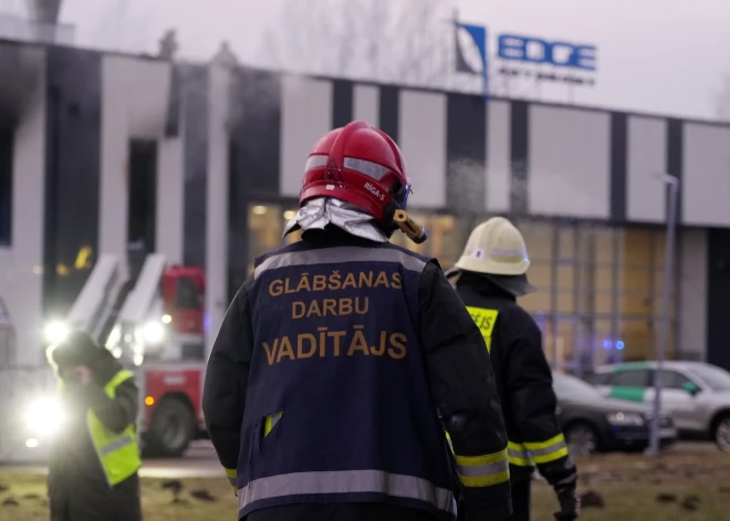 Названа возможная причина пожара на заводе дронов в Марупе