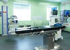 FOTO: Traumatoloģijas slimnīcā renovēts operāciju bloks - izveidota moderna operāciju zāle un telpa pacientu iemidzināšanai un atmodināšanai