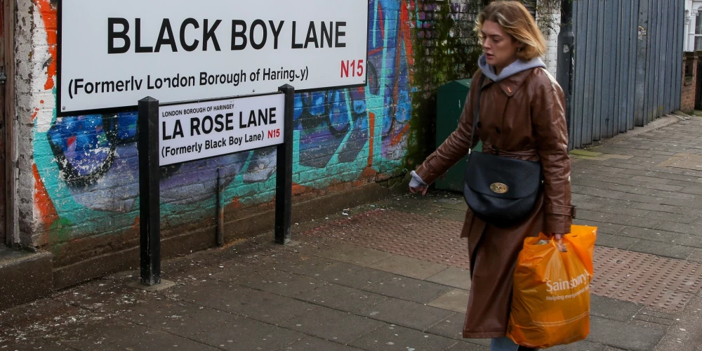 Londonā ielas nosaukumā pēkšņi saskata rasismu