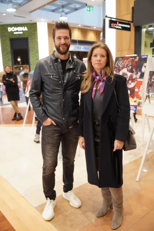 Lelde un Lauris Dārziņi apprecējās 2009. gadā, un viņu ģimenē aug divi bērni.